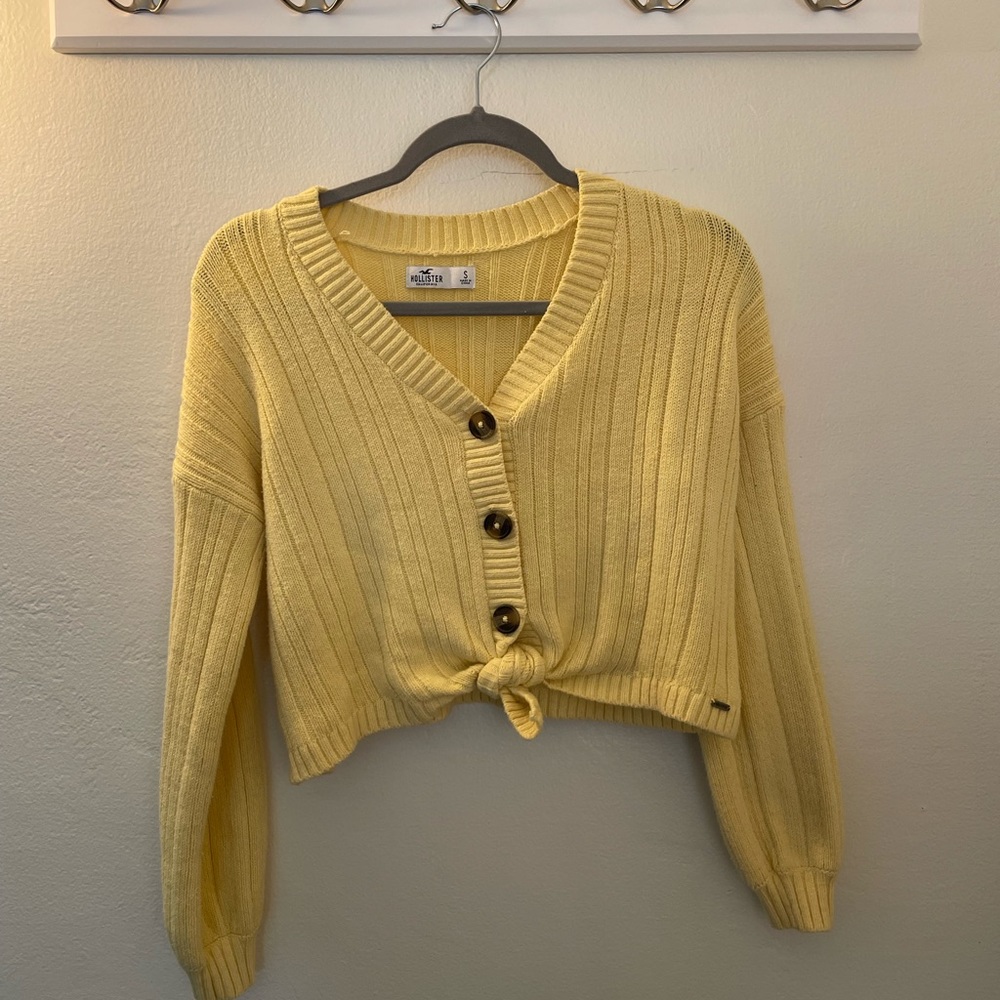 hollister sweater